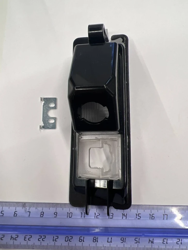 Адаптер под заднюю камеру в подсветку номера Renault Logan (2008+), Sandero, Nissan Micra, March